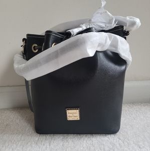 DOONEY & BOURKE SAFFIANO KENDALL CROSSBODY BLACK SMALL